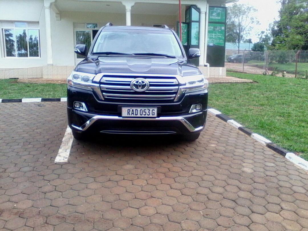 Luxury_car_hire_rwanda