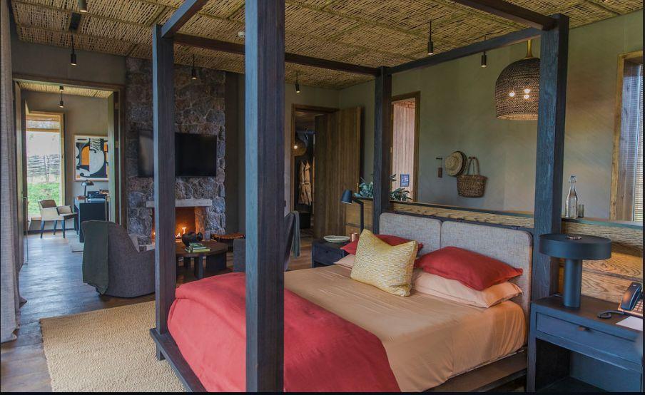 One of the suites to enjoy on your 3 days gorilla safari staying at Singita Kwitonda Lodge