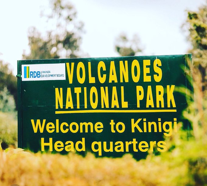volcanoes national park sing post